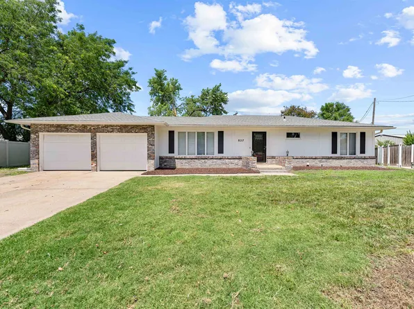 827 Mike Dr, Salina, KS 67401