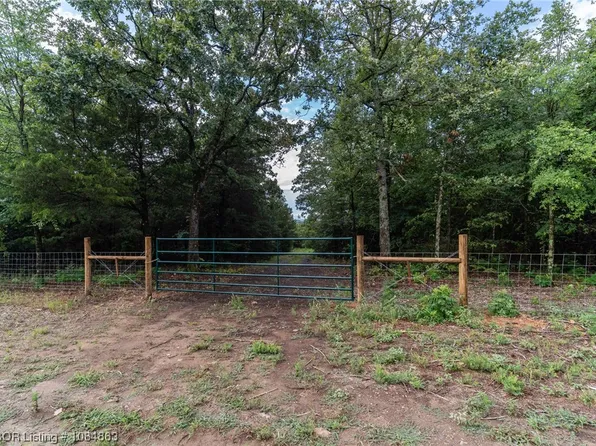 Case Rd, Charleston, AR 72933