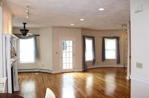 5th image of 214 Somerset Ave