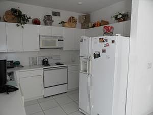 4th image of 11731 Briarwood Cir APT 1