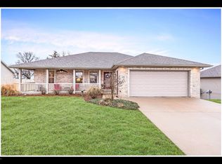 175 Ellsworth Dr, Holts Summit, MO 65043