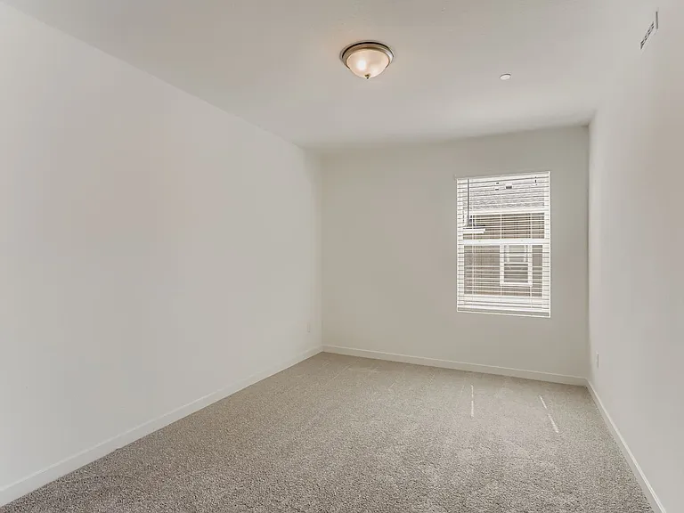 2744 Bear Springs Cir — Photo 11