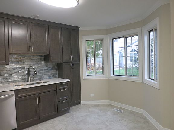 5th image of 456 Canterbury Dr #11A2