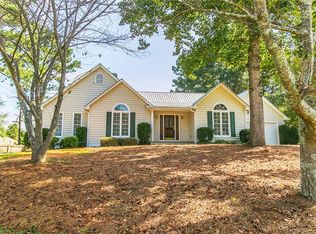 3733 Maple Forge Ln, Gainesville, GA 30504