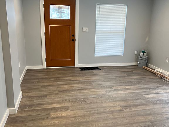 2nd image of 1556 S Belmont Ave #1