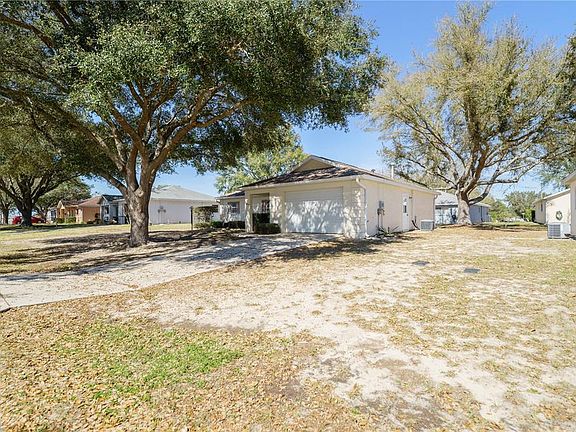 3rd image of 9859 SW 97th Ln