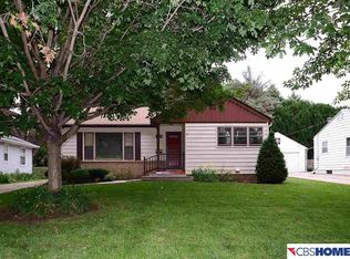 1033 N 76th St, Omaha, NE 68114
