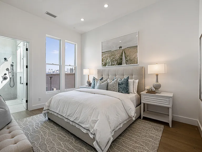 1502 Golden Gate Ave — Photo 8