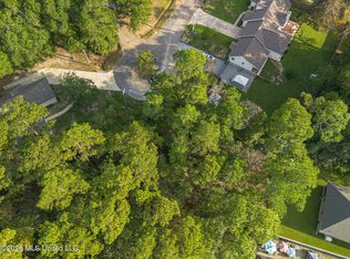 9524 Kale Pl, Diamondhead, MS 39525