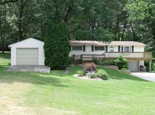 974 Cedar Crest Rd, Cedar Rapids, IA 52403