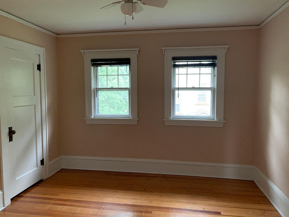 2nd image of 621 State St N #B