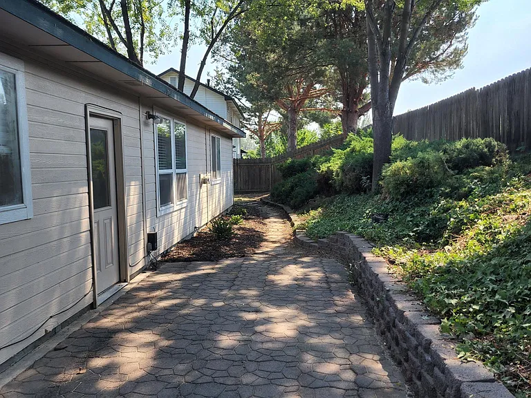 1377 W Chance Ct — Photo 13