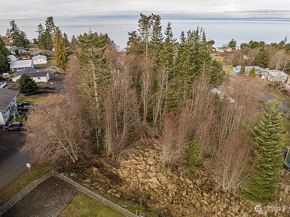 4th image of 52 Island Vista Way