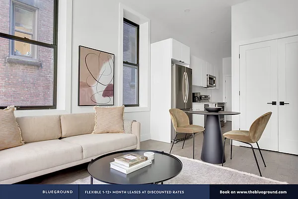 Rented by The Blueground | media 24