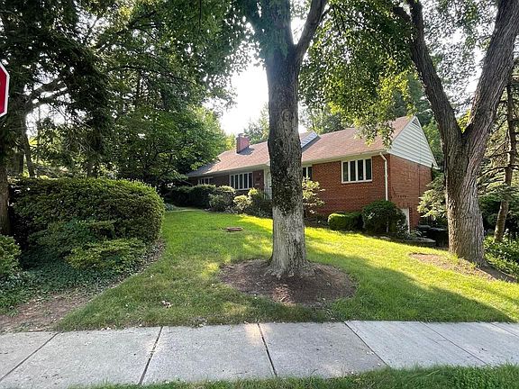 2nd image of 3444 N Randolph St