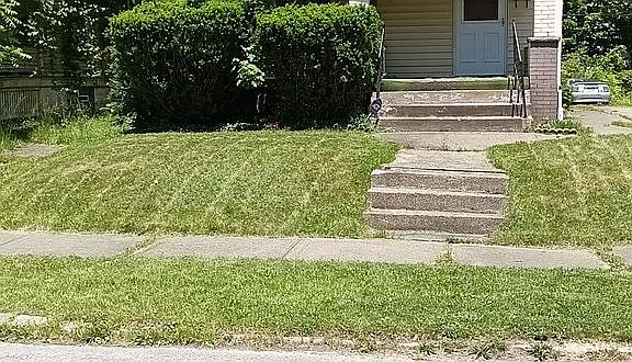 4th image of 170 W Earle Ave