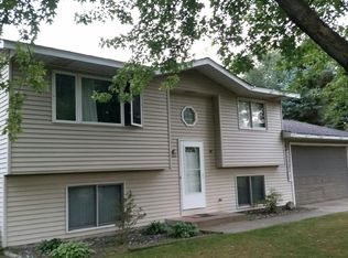 2005 4th St SW, Altoona, IA 50009