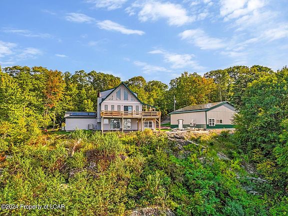3rd image of 547 Haystack Dr