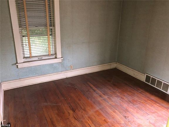 4th image of 7704 New York Ave