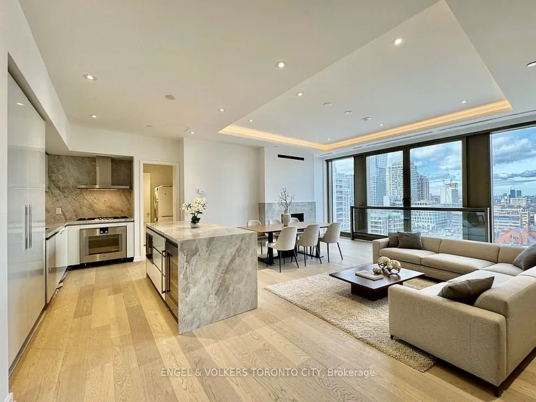 1315 Bay St #1303 — Photo 6