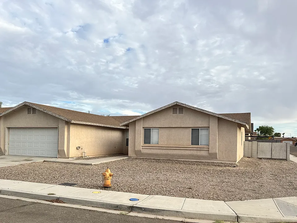 11265 E 26th Pl