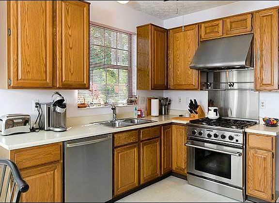 2nd image of 364 Windemere Dr