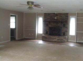 108 E Harrison St, Beebe, AR 72012