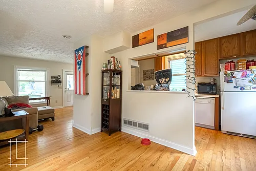 250 Detroit Ave Photo 1