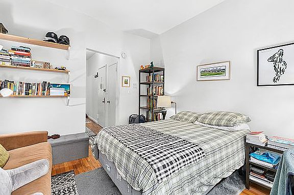 5th image of 312 E 89th St APT 2A