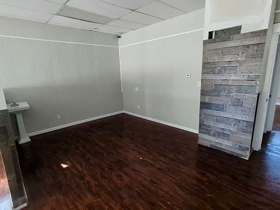 3rd image of 5002-5004 Memphis Ave