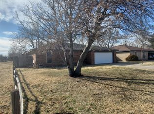 1401 Charles Ave, Panhandle, TX 79068