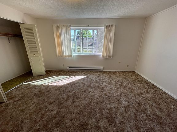 5th image of 2661 Portland St #8