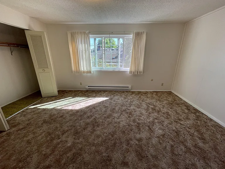 2661 Portland St #8 — Photo 5
