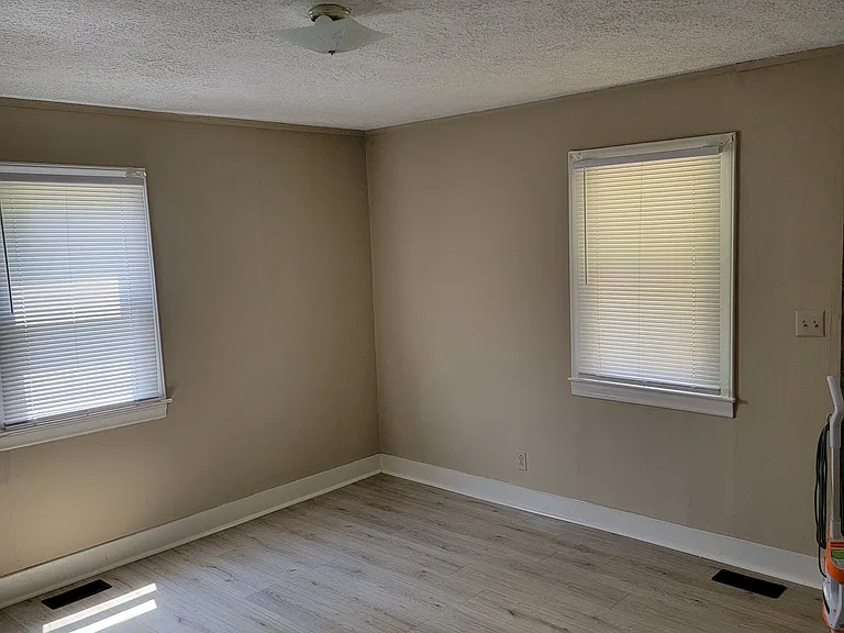 2061 W Sunrise Dr — Photo 25