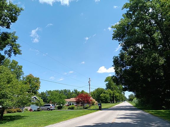 4th image of 2847 Lauria Rd
