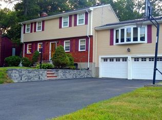 7 Bayberry Ln, Randolph, MA 02368