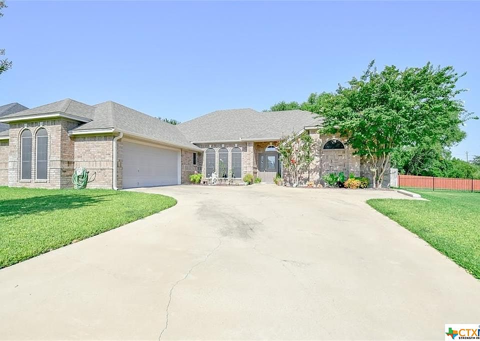 1st image of 606 Pomegranate Cir