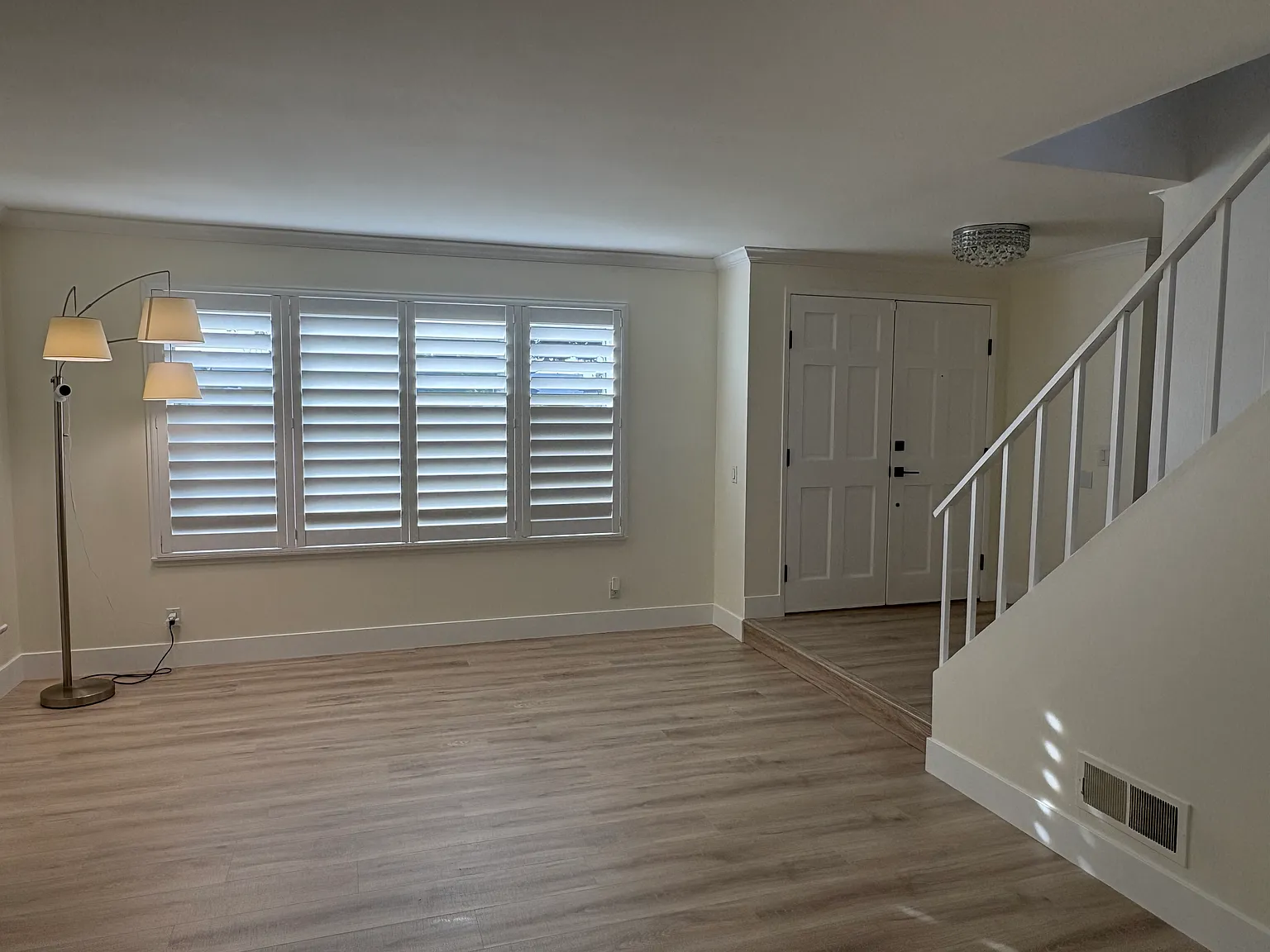 Rhone Ln, Huntington Beach — Photo 4