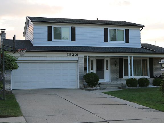 2nd image of 35221 Lana Ln