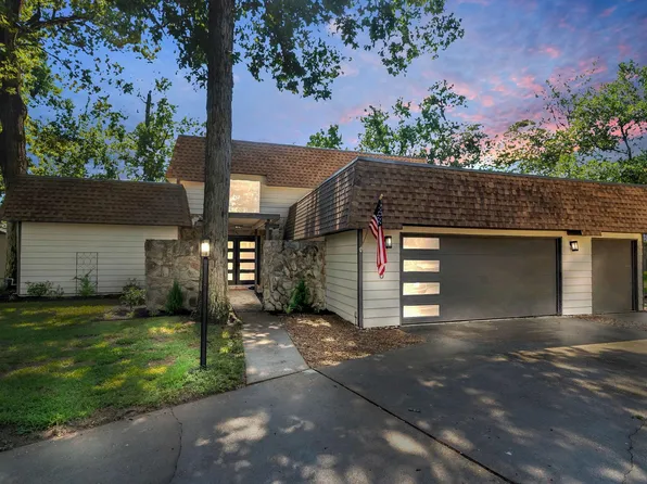 100 Hiwon Drive, Conroe, TX 77304