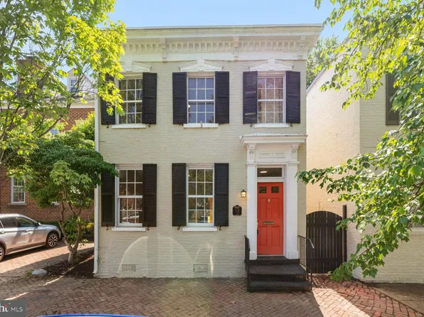 424 S Royal St, Alexandria, VA 22314
