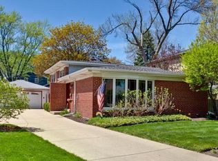 406 N Eastwood Ave, Mount Prospect, IL 60056