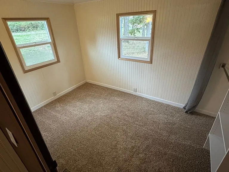 4930 NE Dawn Ln — Photo 10