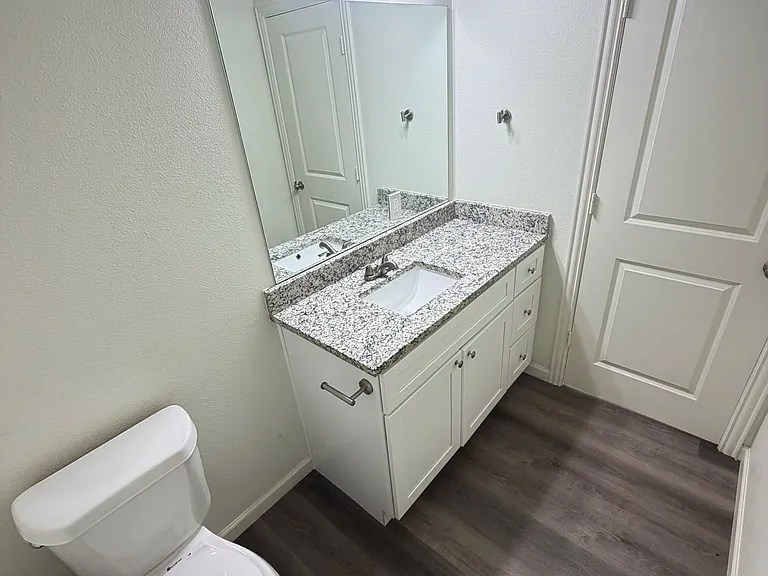 3445 Frazier Ave — Photo 4