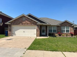 11509 SW 24th St, Yukon, OK 73099