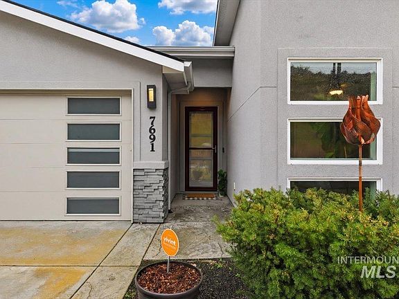 4th image of 7691 W Hill Rd