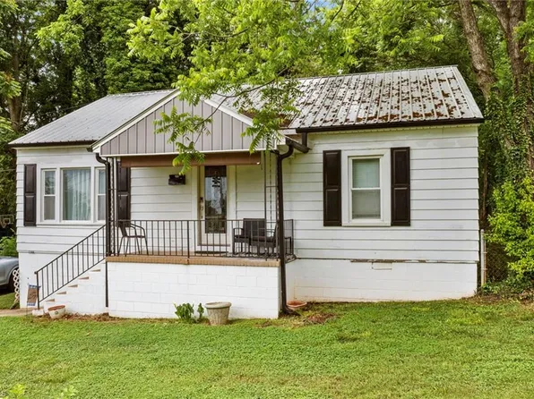 1166 Lockland Ave, Winston Salem, NC 27103