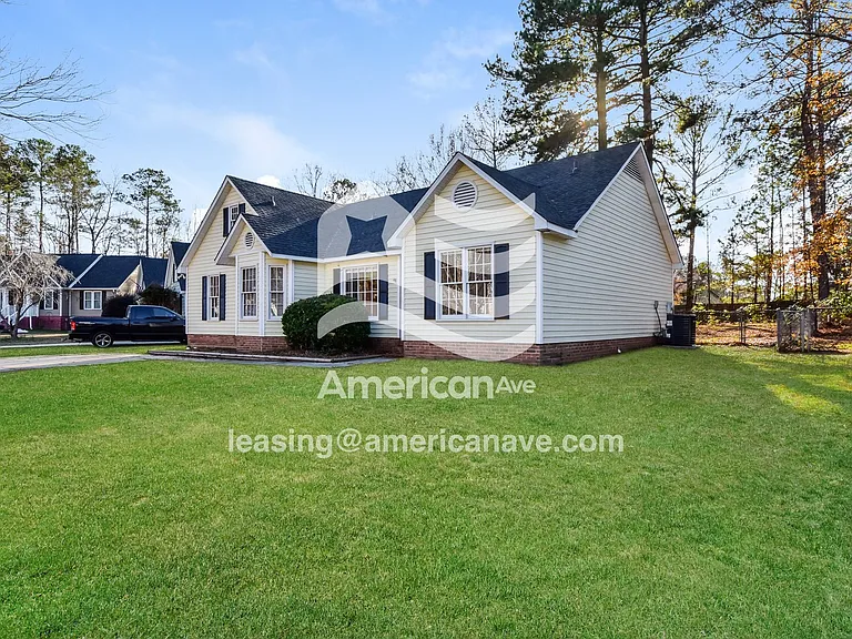 1479_002_front_view_14229880.jpg