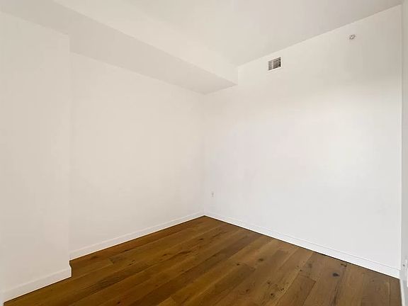 4th image of 1808 Minor Ave #1910