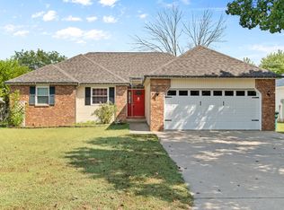 2790 S Hartford Ave, Bolivar, MO 65613